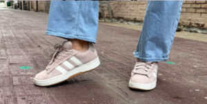 Barking Dog Shoes reviews and recommends the best footwear for people with various foot issues (as well as for women with average feet for whom comfort is a high priority).