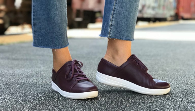 Barking Dog Shoes reviews and recommends the best footwear for people with various foot issues (as well as for women with average feet for whom comfort is a high priority).