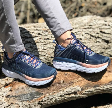 Hoka-One-One-Bondi Barking Dog Shoes reviews and recommends the best footwear for people with various foot issues (as well as for women with average feet for whom comfort is a high priority).