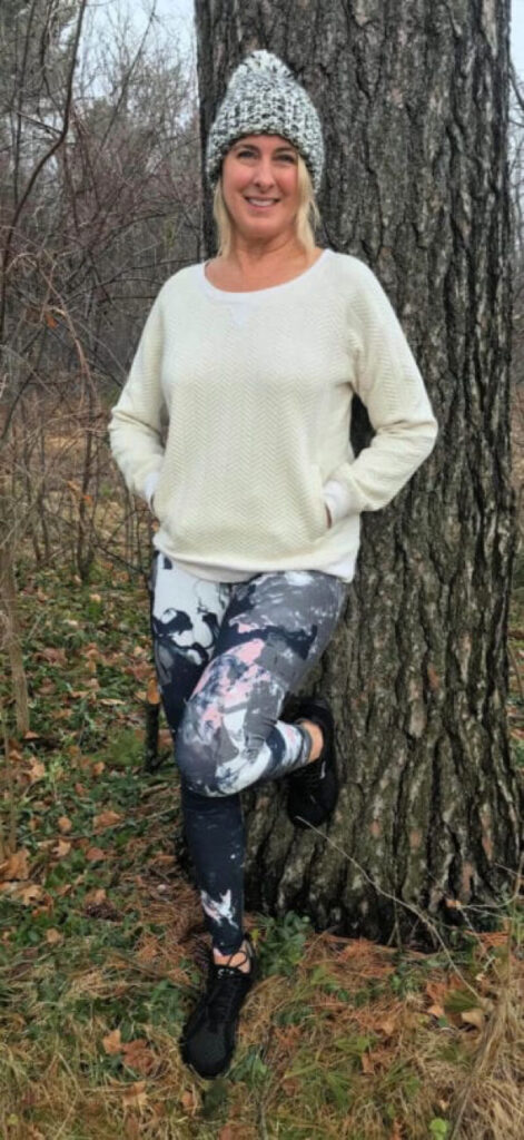 Barking Dog Shoes reviews and recommends the best footwear for people with various foot issues (as well as for women with average feet for whom comfort is a high priority).