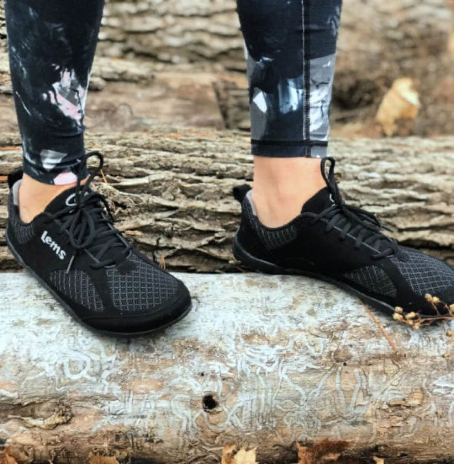 Barking Dog Shoes reviews and recommends the best footwear for people with various foot issues (as well as for women with average feet for whom comfort is a high priority).