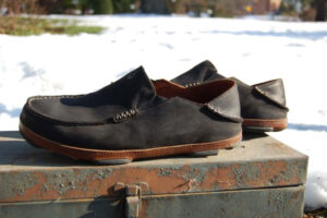 Barking Dog Shoes reviews and recommends the best footwear for people with various foot issues (as well as for women with average feet for whom comfort is a high priority).