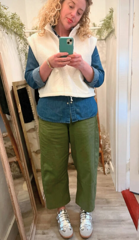 Barking Dog Shoes reviews and recommends the best footwear for people with various foot issues (as well as for women with average feet for whom comfort is a high priority).