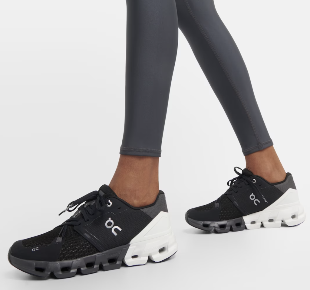 Barking Dog Shoes reviews and recommends the best footwear for people with various foot issues (as well as for women with average feet for whom comfort is a high priority).