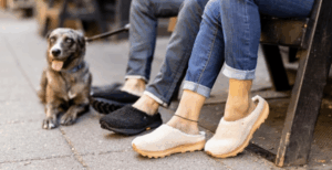 Barking Dog Shoes reviews and recommends the best footwear for people with various foot issues (as well as for women with average feet for whom comfort is a high priority).
